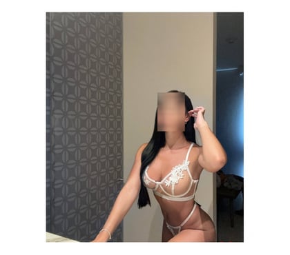Escorts Dartford Town Centre Dartford - Photos for Adriana Sexy Curves 🇧🇷 Hot Party 🎉 Full Service