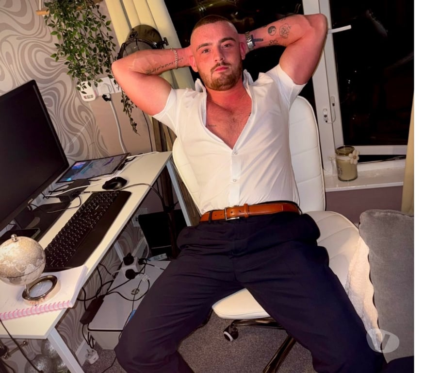 Escorts Greater Manchester Manchester - Photos for Rough masculine man.