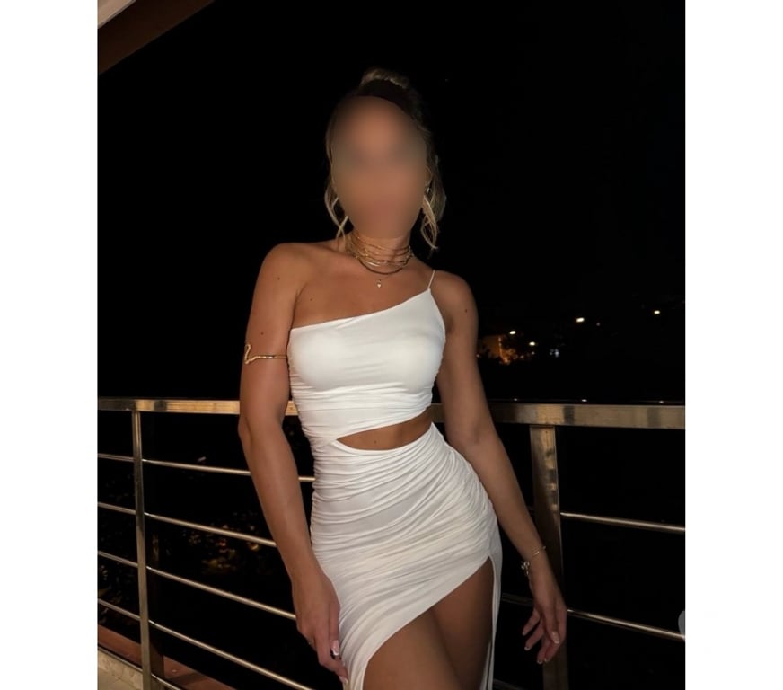 Escorts West Yorkshire Bradford - Photos for Elegant, Friendly & Discreet Companion