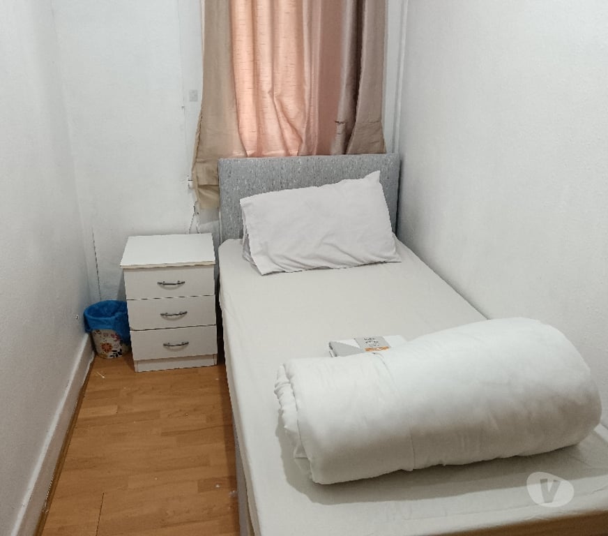 room to let East London Upton Park - East London - Photos for single room to let @ E13 9DA all bills inclusive available!
