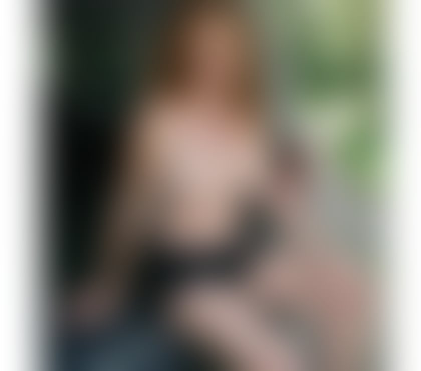 Escorts East London Spitalfields - East London - Photos for GREEDY REDHEAD HOTWIFE MILF RAQUEL VAN ZANT