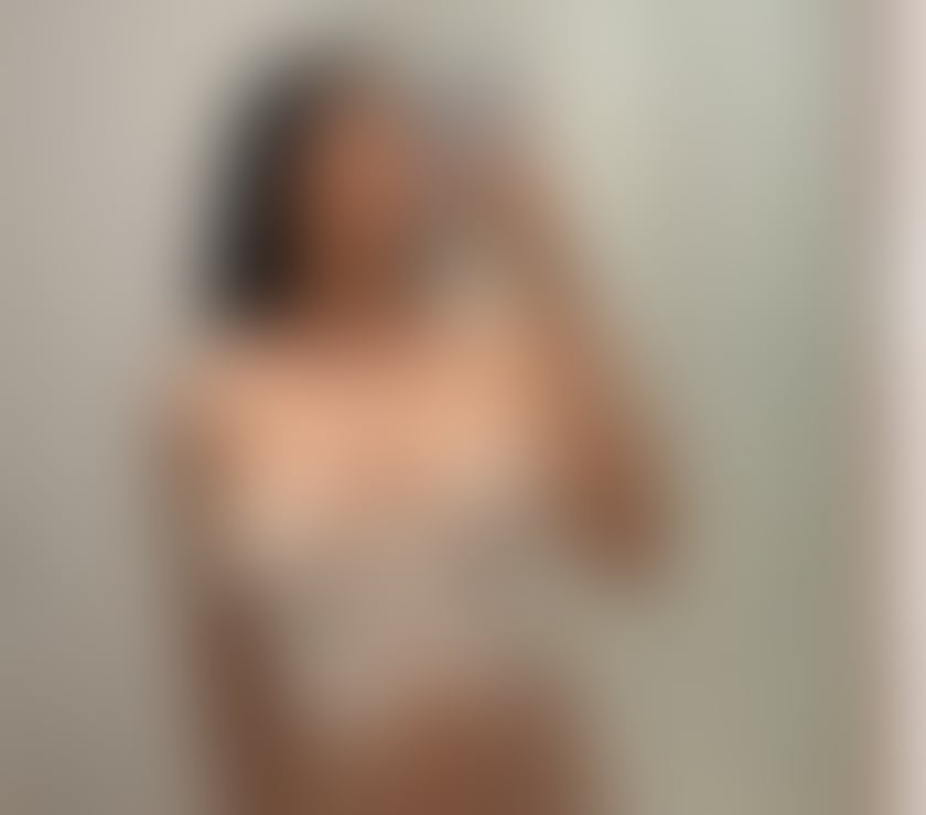 Escorts Aberdeen City Centre Aberdeen - Photos for Exclusive Companionship in Aberdeen - Meet Emma