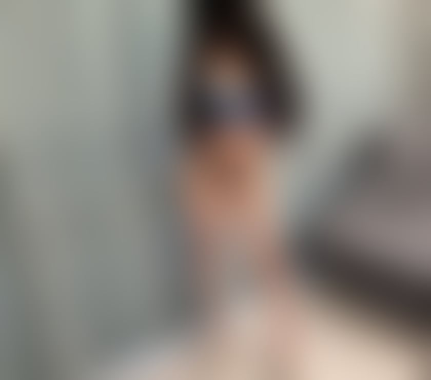 Escorts and Massages Blythe Valley Park Solihull - Photos for Chloe outcalls only