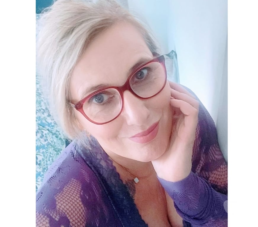 Escorts Lincolnshire North East Lincolnshire - Photos for English curvy milf rachel