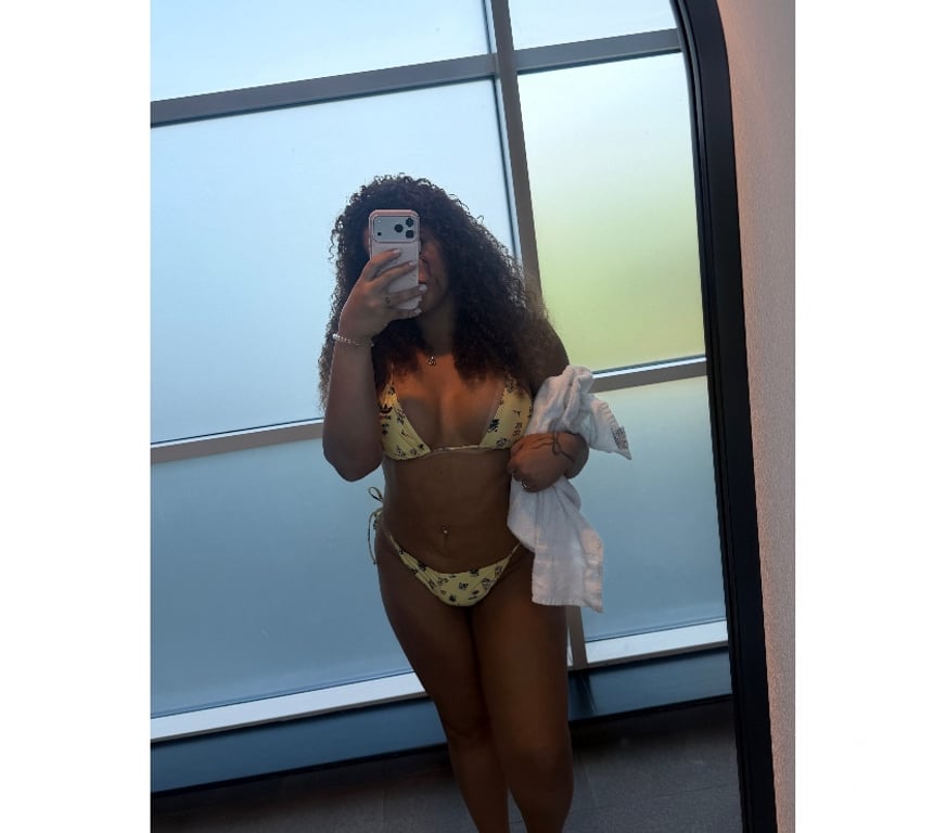 Escorts Hertfordshire Dacorum - Photos for CAROL MENDES BRAZILIAN 🇧🇷 don’t work pic fake