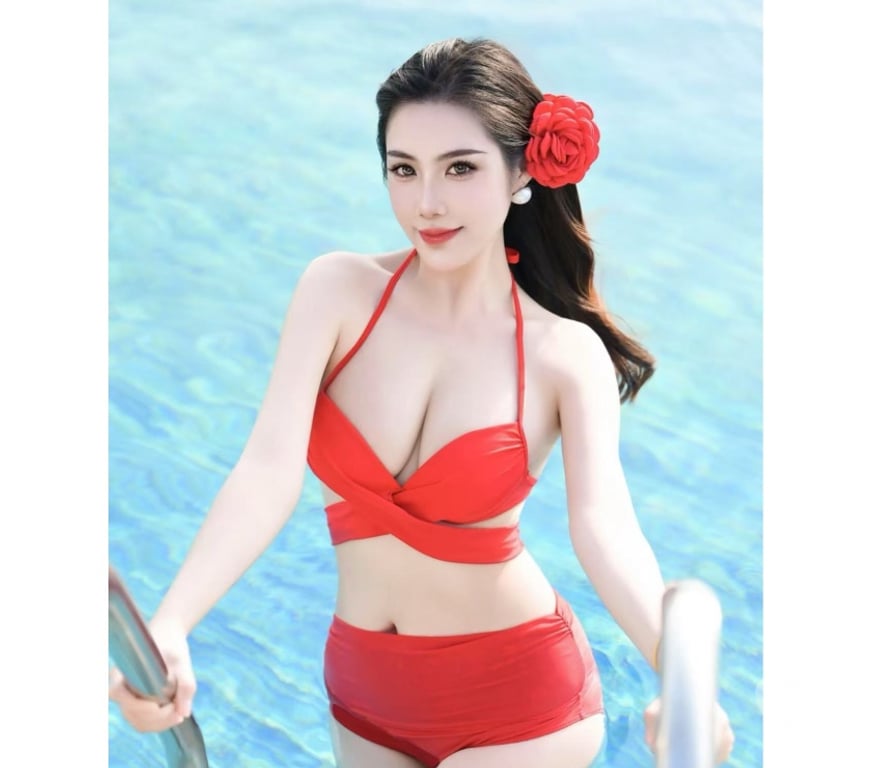 Escorts South East London Croydon - Photos for ✨ Elegant Asian Temptation in Croydon – VIP Only ✨