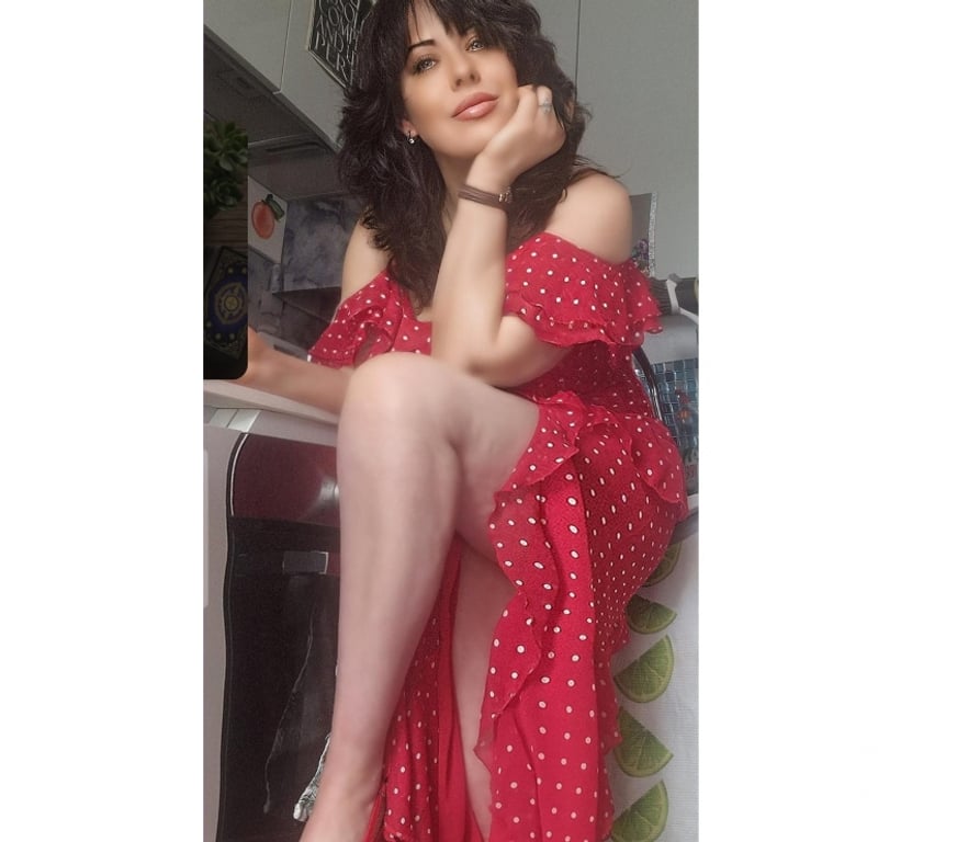 Escorts Cornwall Newquay - Cornwall - Photos for Sophisticated East European lady