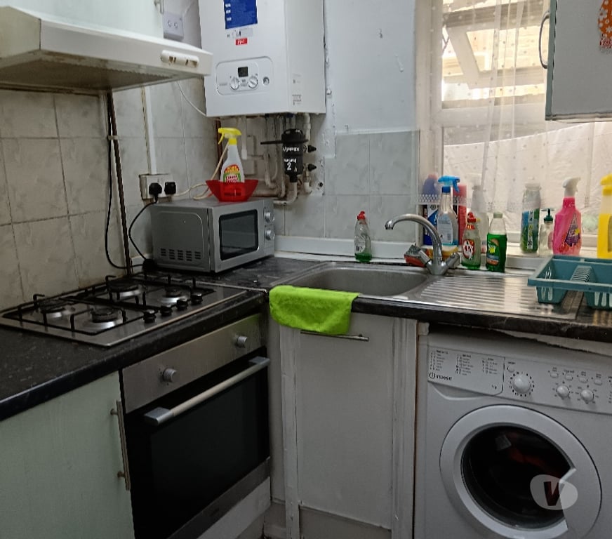 room to let East London Upton Park - East London - Photos for double room to let @ E13 9DA all bills inclusive available