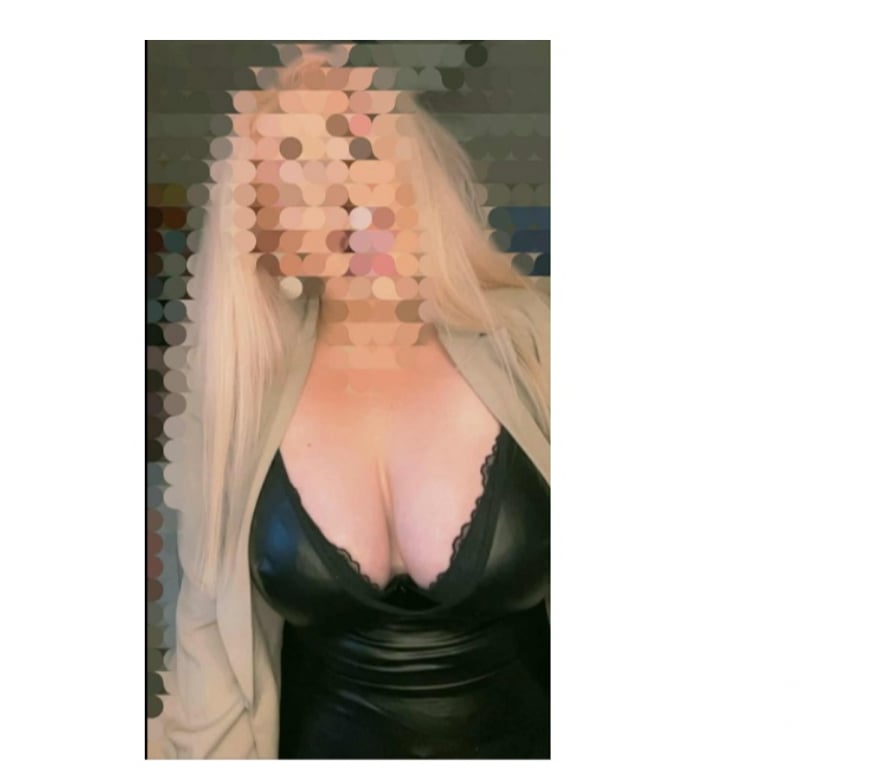Escorts Greater Manchester Manchester - Photos for Polish Blonde Hot oils Massage and more VIP PACKAGE