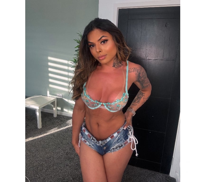 Trans Escorts Glasgow Glasgow City Centre - Glasgow - Photos for TS EMILY - TOP NUMBER 01