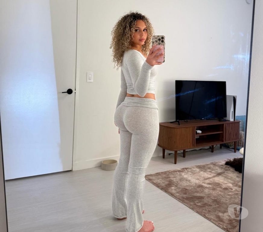 Escorts North West London Harrow - Photos for Elegance, curves, and a company you’ll remember