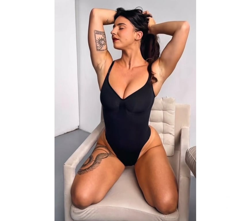 Escorts Surrey Woking - Photos for BRAZILIAN GOOD SERVICE🔞MASSAGE TANTRIC MEL