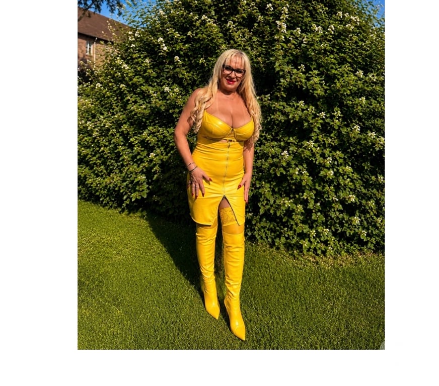 Escorts East Sussex Brighton - Photos for Mary, a mature and playful girl.❤️🇧🇷🍾