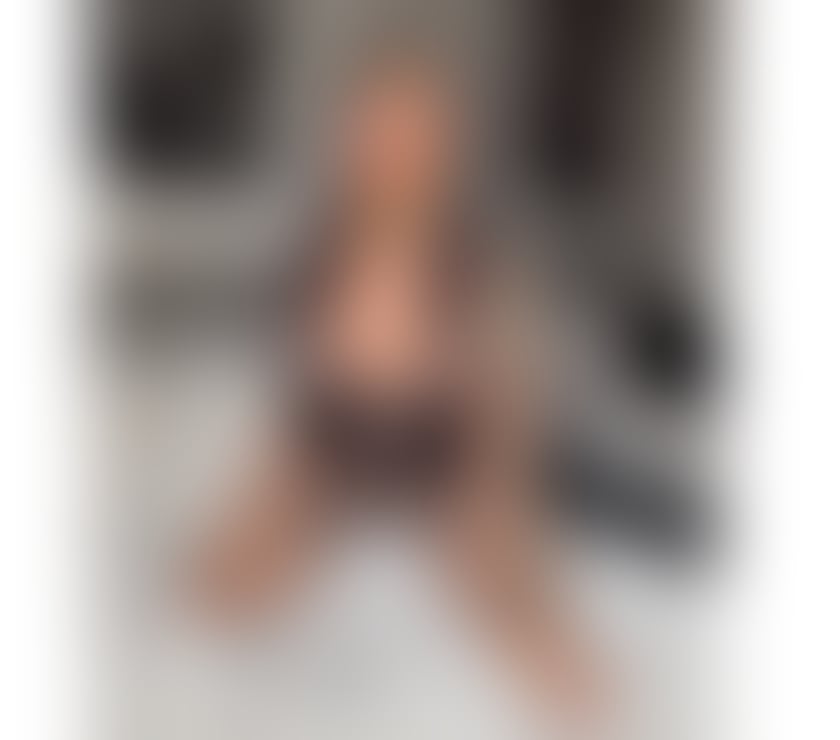 Trans Escorts South West London Battersea - South West London - Photos for Dianna Beautiful, well-mannered brunette