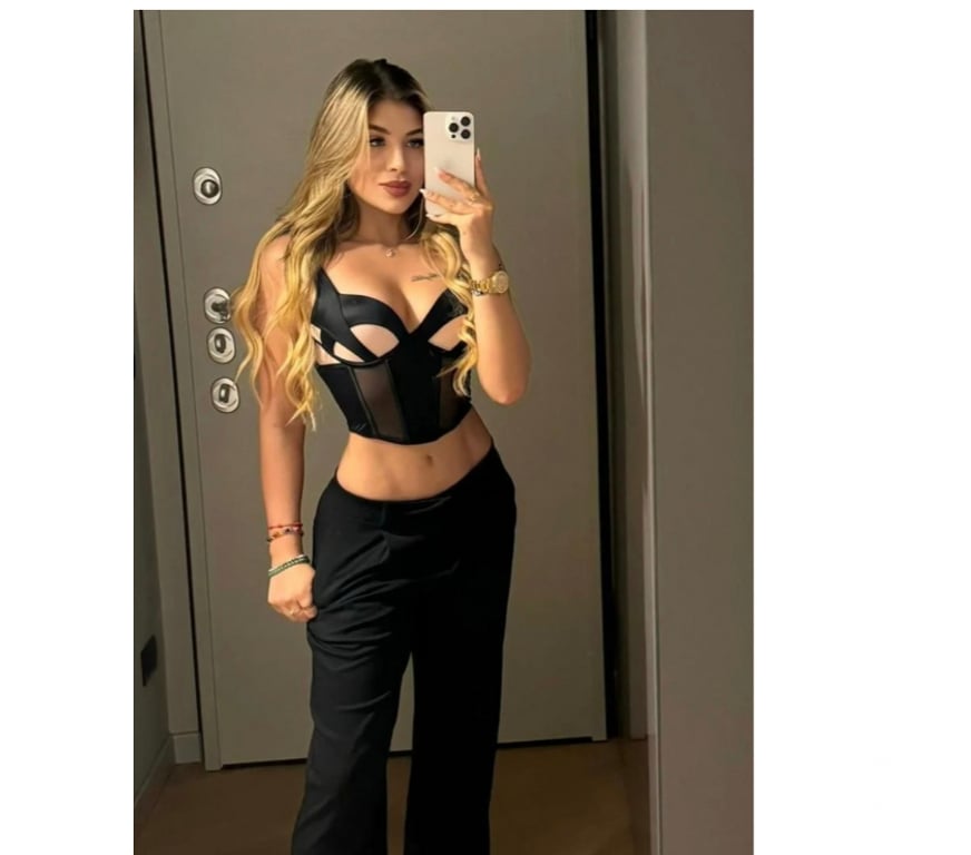 Escorts East London Redbridge - Photos for Hot Brazilian 🇧🇷Beauty💞 Amanda