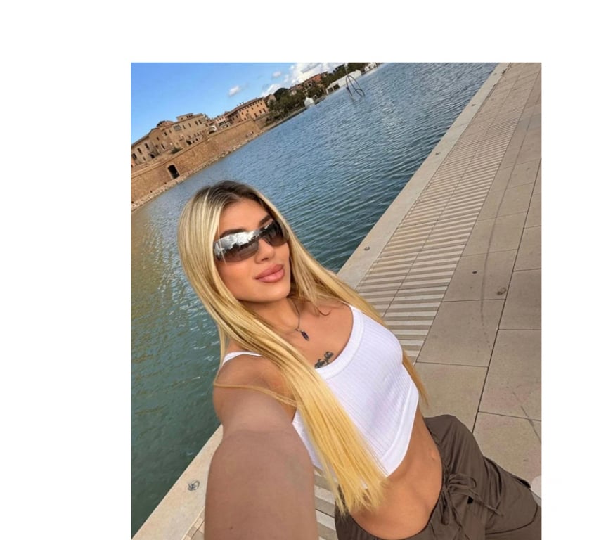 Escorts East London Redbridge - Photos for Hot Brazilian 🇧🇷Beauty💞 Amanda