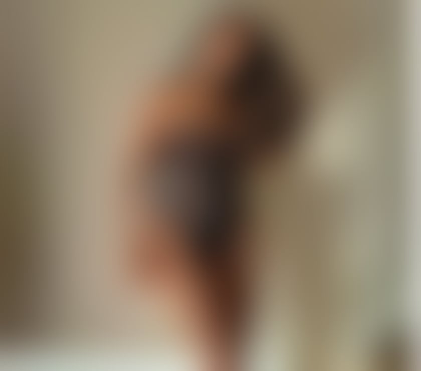 Escorts West Yorkshire Leeds - Photos for Bella party 🫦🤤