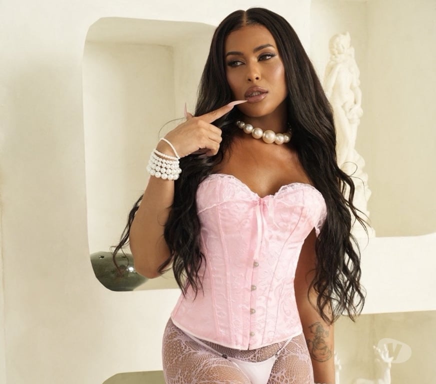 Trans Escorts Essex Brentwood - Photos for IZZA BLACKDOLL TS