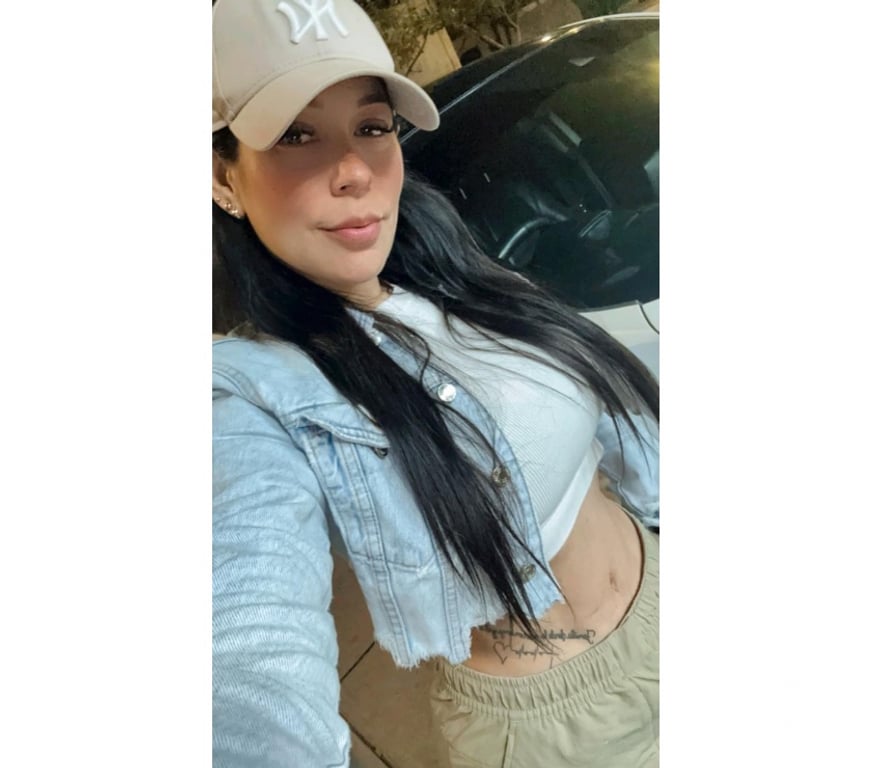 Escorts Barking and Dagenham Romford - Barking and Dagenham - Photos for Hi, I'm Andrea a friendly, party loving girl.