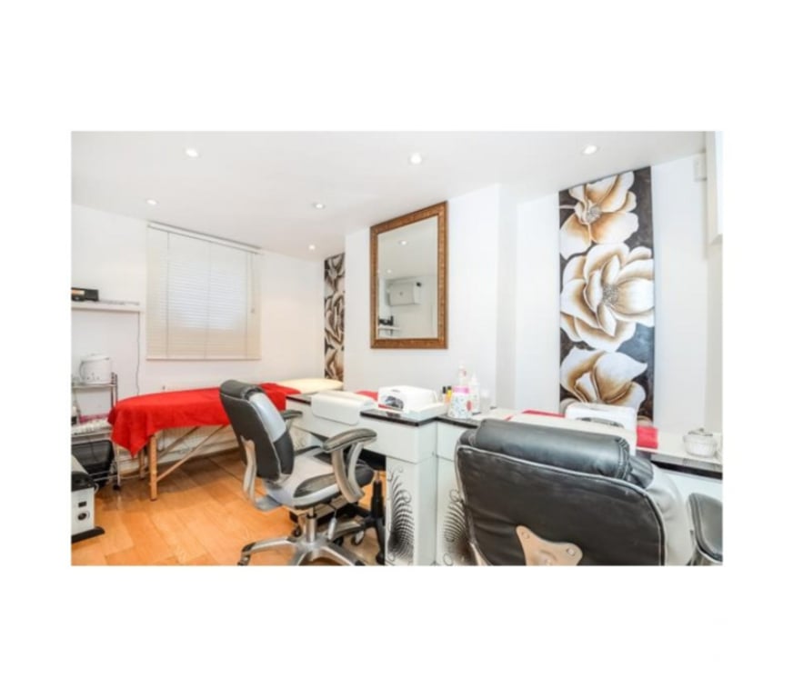 Property to Rent Reading Caversham - Reading - Photos for Prominent Shop and Office in Caversham Centre TO LET