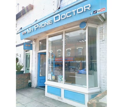 Property to Rent Caversham Reading - Photos for Prominent Shop and Office in Caversham Centre TO LET