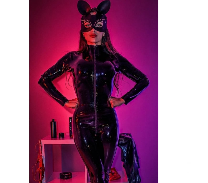 Escorts East London Canary Wharf - East London - Photos for 🔥 Authentic Beauty ✨