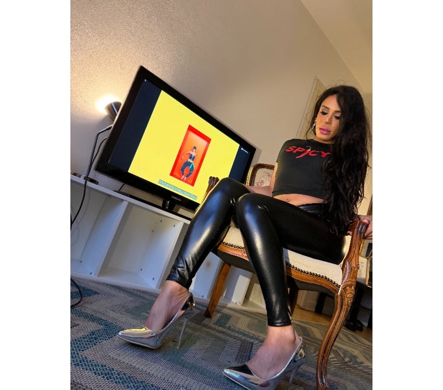 Trans Escorts South West London Stockwell - South West London - Photos for TRANS DOMINICANA📍STOCKWELL📍5’5 TALL!XXL TOY BBL ASS!