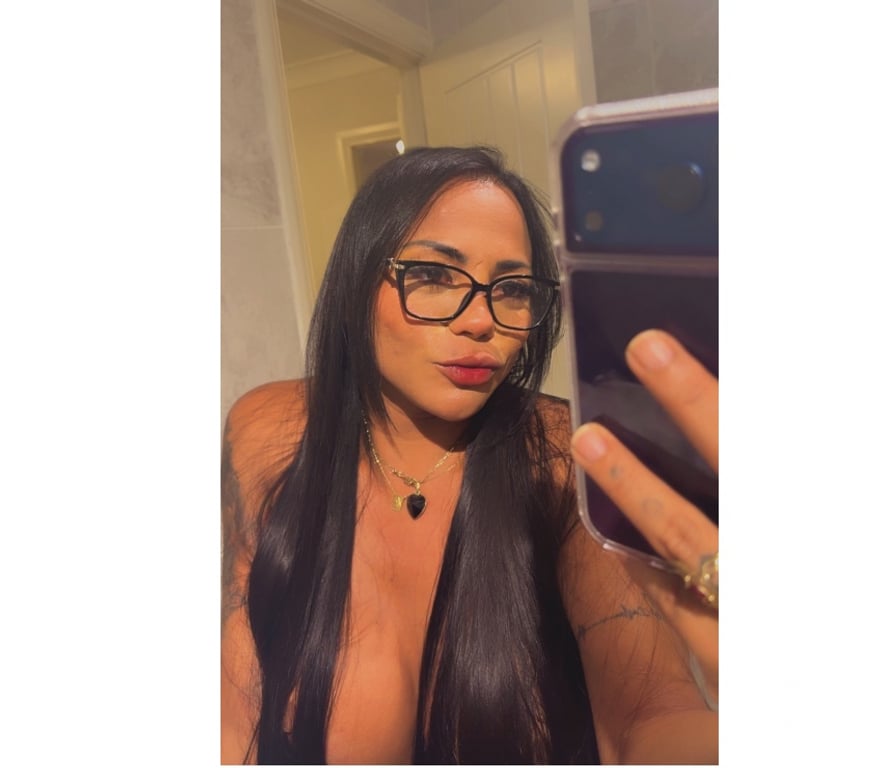 Trans Escorts North London Enfield - Photos for TS Samara, a beautiful trans woman…