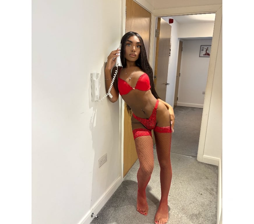 Trans Escorts Bedfordshire Luton - Photos for Samira BBC brazil