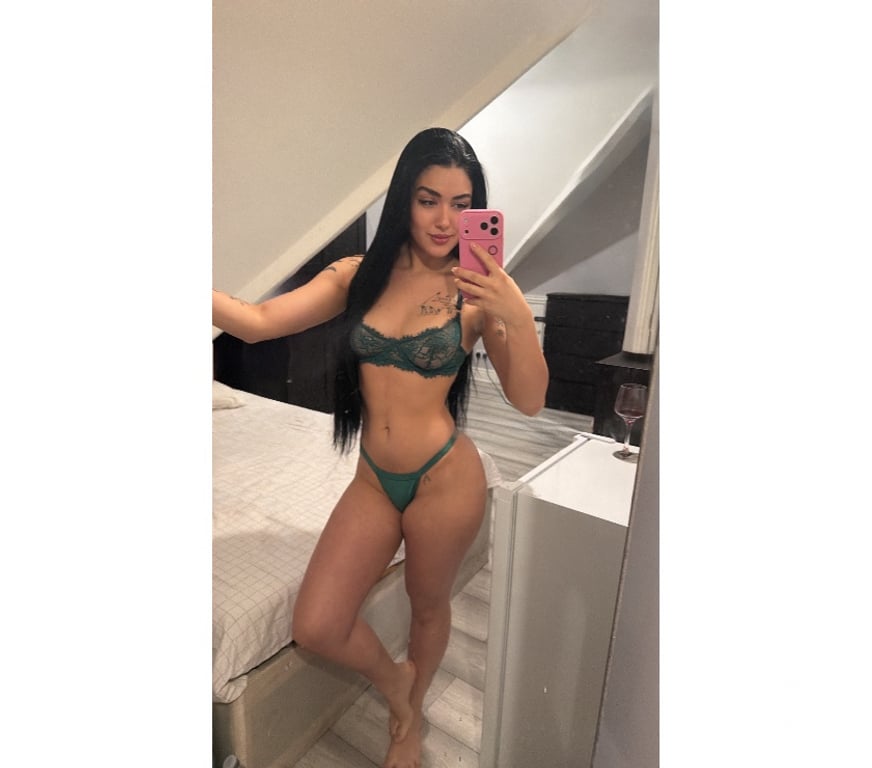 Escorts West London Hounslow - Photos for Latina 🇧🇷love party 🎉domination