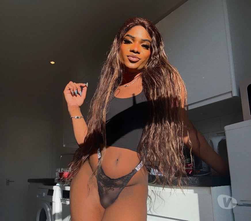 Trans Escorts West Midlands Wolverhampton - Photos for LARYSSAH BRAZILIAN🇧🇷🔥HUNG🔥🥳PARTY🥳