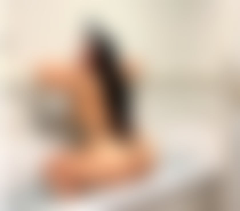 Escorts East London Canary Wharf - East London - Photos for Elegant Latina Companion — East London 💕