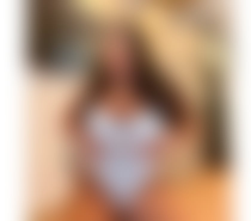 Escorts East London Canary Wharf - East London - Photos for Elegant Latina Companion — East London 💕