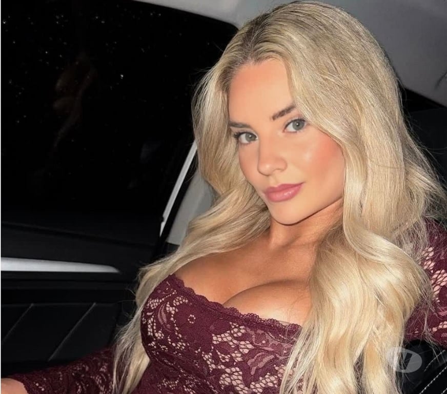Adult Entertainment Greater Manchester Manchester - Photos for 🔥 BRITISH BLONDE BABE WITH HUGE FAKE 🍉 07356074547