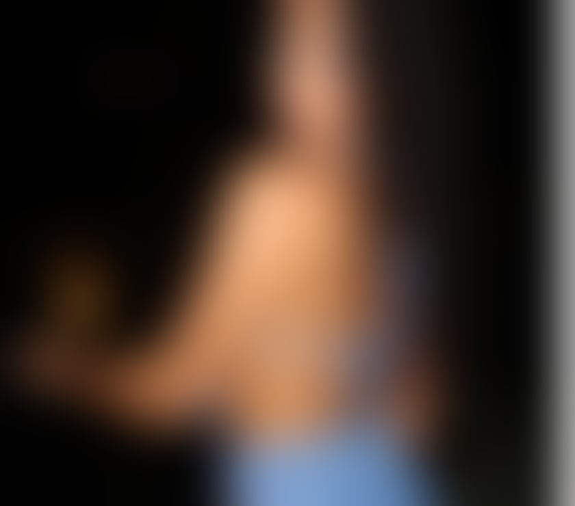 London Gatwick Airport - Crawley — 🫦🥂Emily new in town 🍭 🥂💋