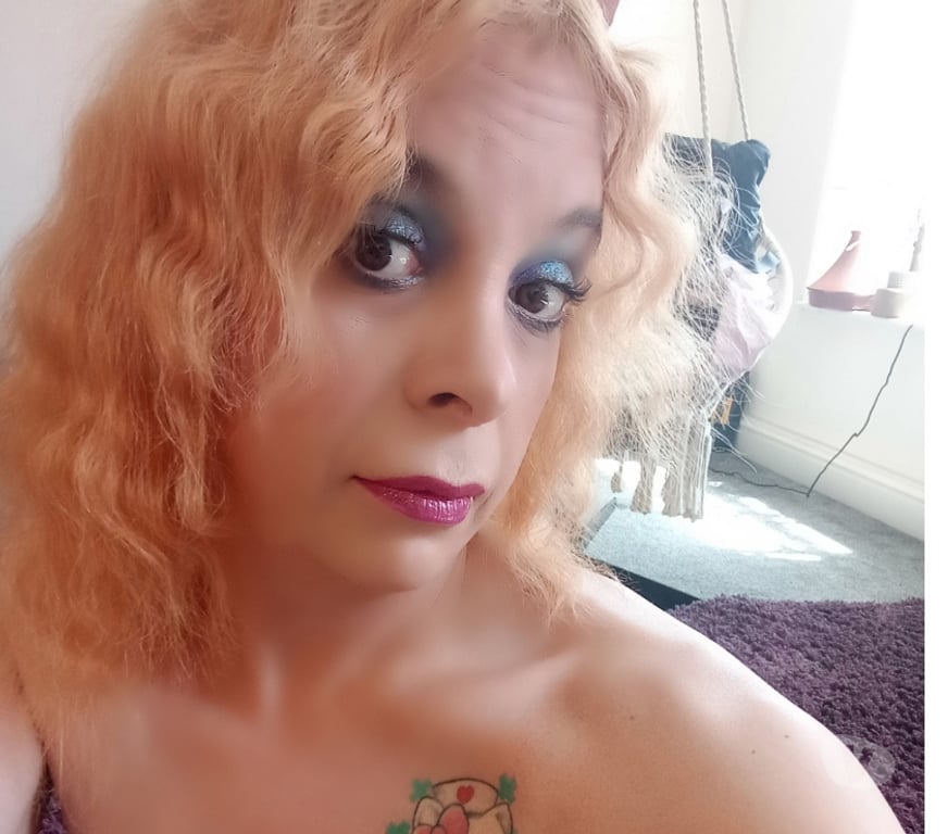 Trans Escorts Cardiff Cardiff City Centre - Cardiff - Photos for Hot Milf post op trans escort for your pleasure!!!!