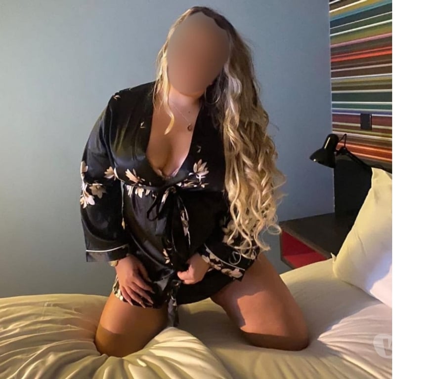 Escorts Greater Manchester Stockport - Photos for Blonde Gabriella curvy model best party choice 🥳