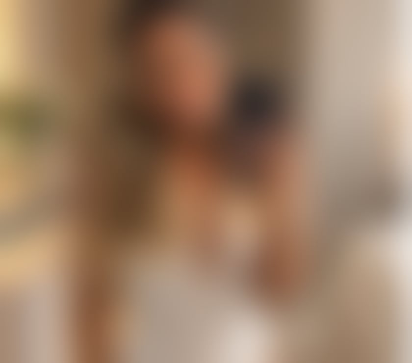 Escorts Central London Tottenham Court Road - Central London - Photos for Elegant & Friendly in Central London