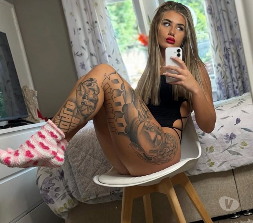 Escorts Hertfordshire Watford - Photos for STOP LOOKING YOU FOUND ME ☺️
