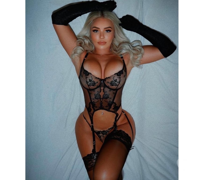 Escorts West Midlands Wolverhampton - Photos for Laura 🇧🇷 New Brazilian 🎉🎊