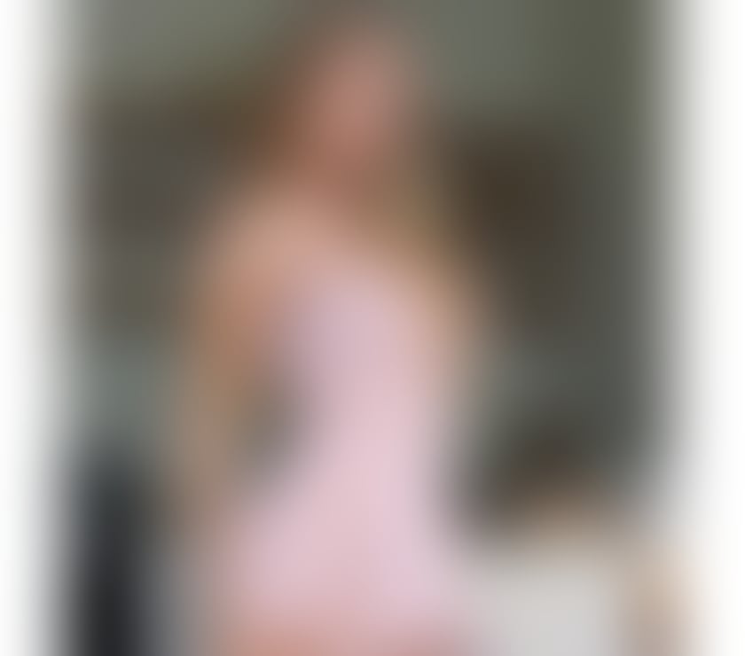 Escorts Leeds Leeds - Photos for Just for few days luxuri escort in Leeds ❤️