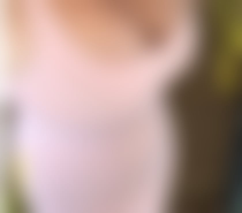 Escorts East London Forest Gate - East London - Photos for Mature Laura💋Natural big boobs❤Last day September 19th