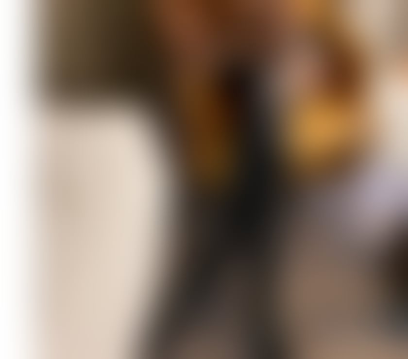 Escorts Aberdeen Aberdeen City Centre - Aberdeen - Photos for Allure k Busty Elegant Mature Lady