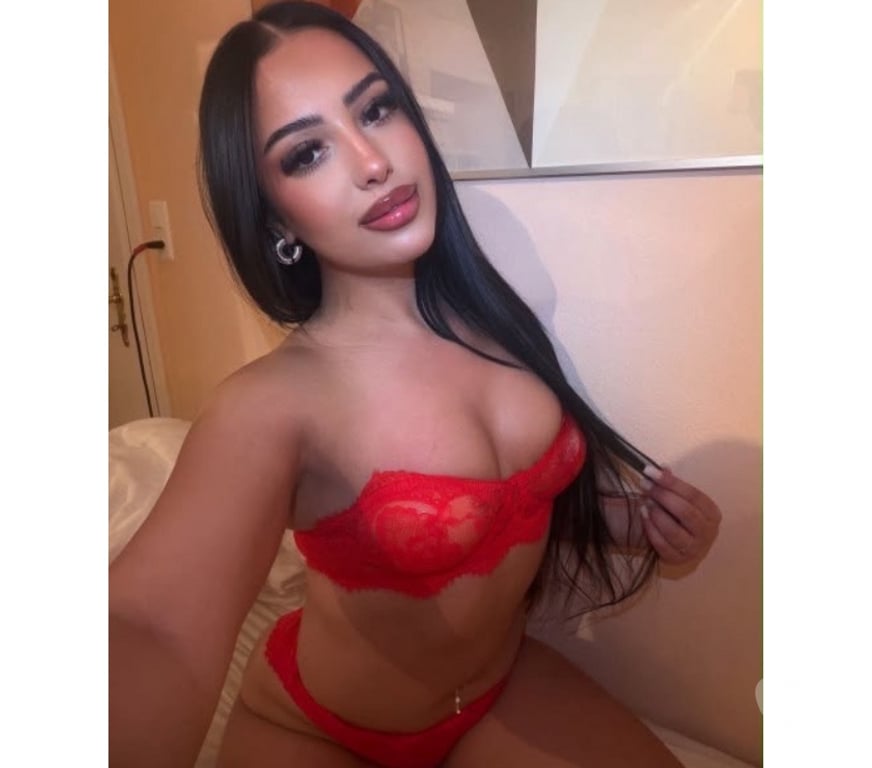 Escorts Bedfordshire Luton - Photos for Hi I’m new camelia real no rush