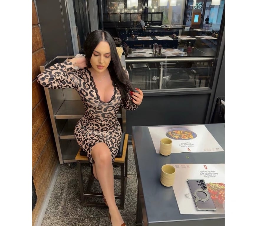 Trans Escorts West London Hillingdon - Photos for Feminine Trans Real photos