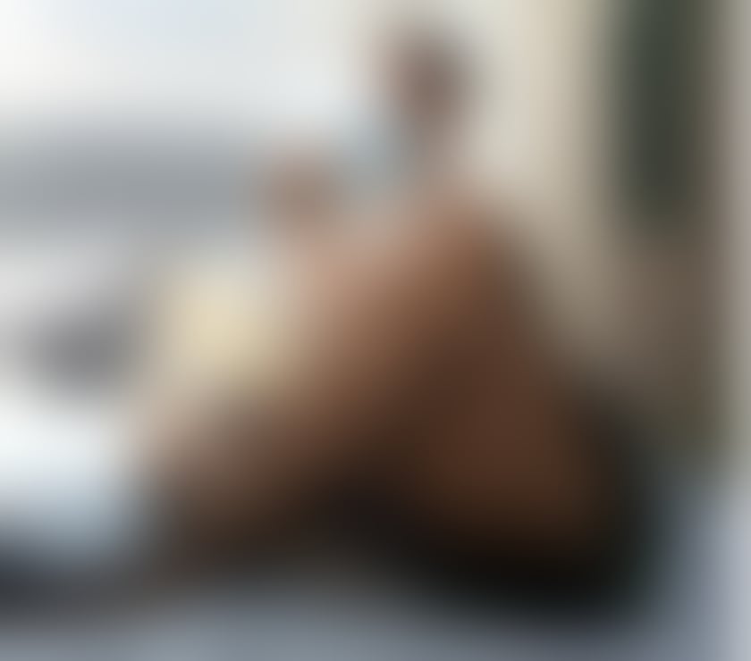 Escorts Buckinghamshire Milton Keynes - Photos for Caramel on 3 days tour