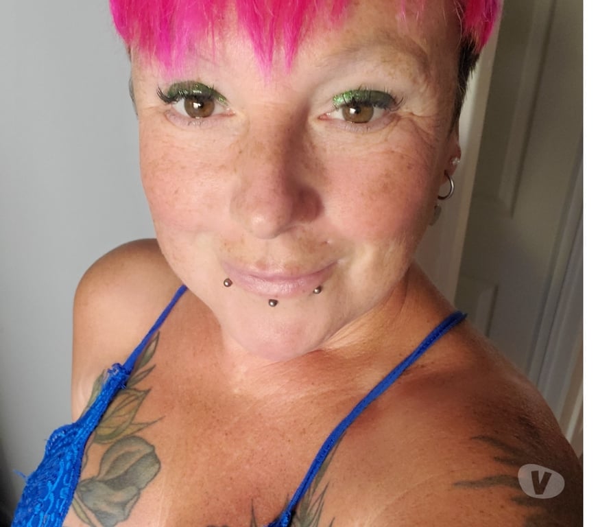 Escorts Hampshire Southampton - Photos for Tattooed,Curvy, Friendly, Yorkshire, 52yrs, GFE, Owo
