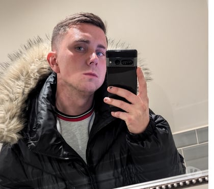 Adult Entertainment London Bridge Station Central London - Photos for Young hung male