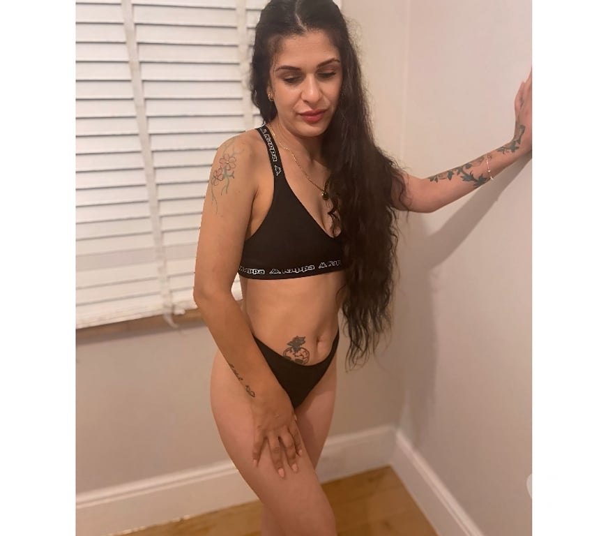 Escorts South East London Bromley - Photos for JULIA PARTY GIRL 🍾🎉100%REAL