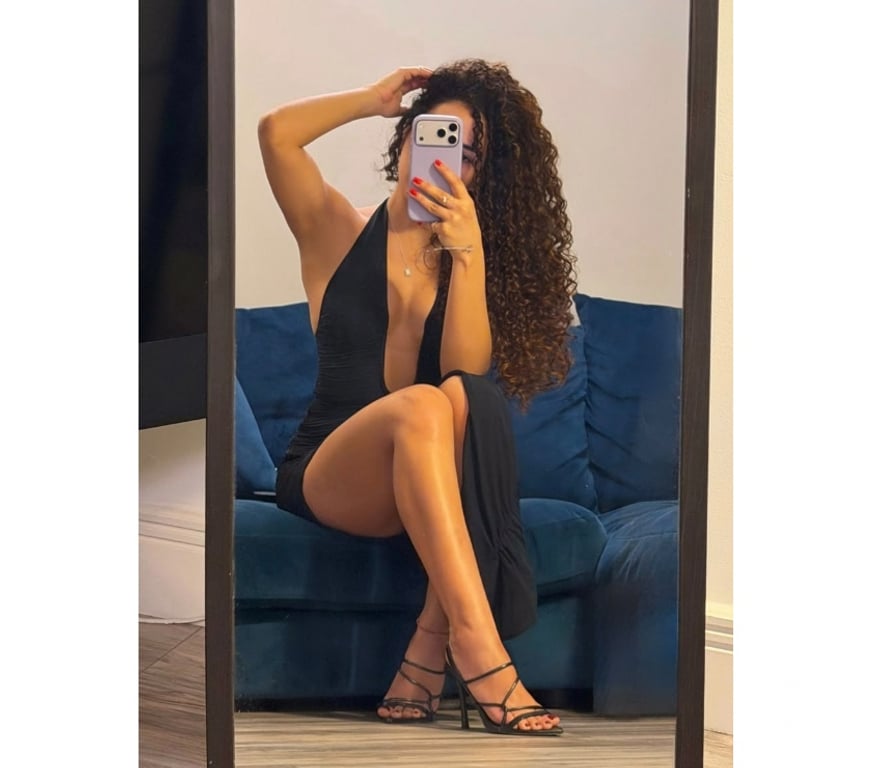 Escorts West Yorkshire Leeds - Photos for Luna - sensuality, elegance and discretion